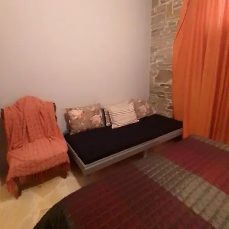 Thodis Villa's * Karianí