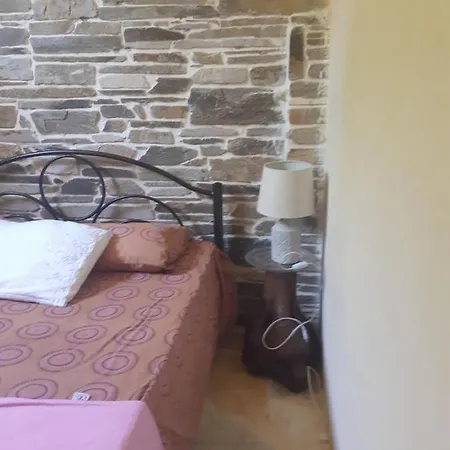 Thodis Villa's * Karianí