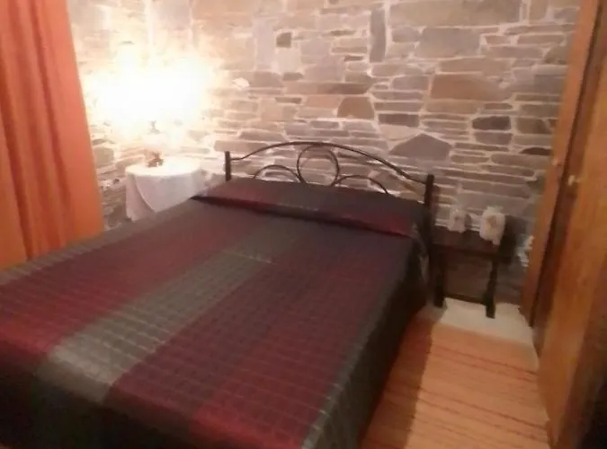 Thodis Villa's * Karianí